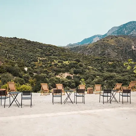호텔 Monastery Estate Retreat 수지아