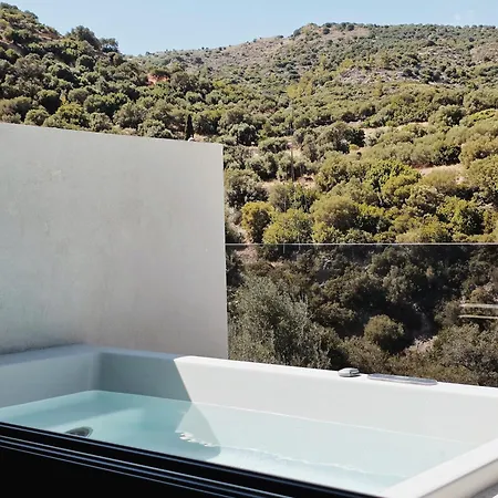 Monastery Estate Retreat 호텔