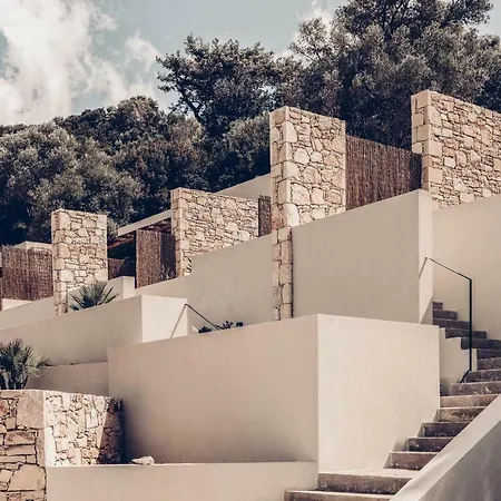 Monastery Estate Retreat 3* 수지아