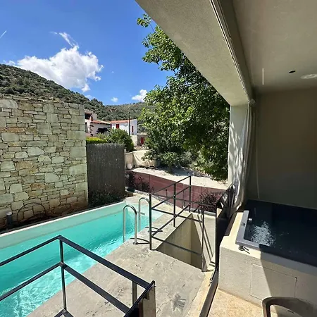 Monastery Estate Retreat Hotel Soúgia